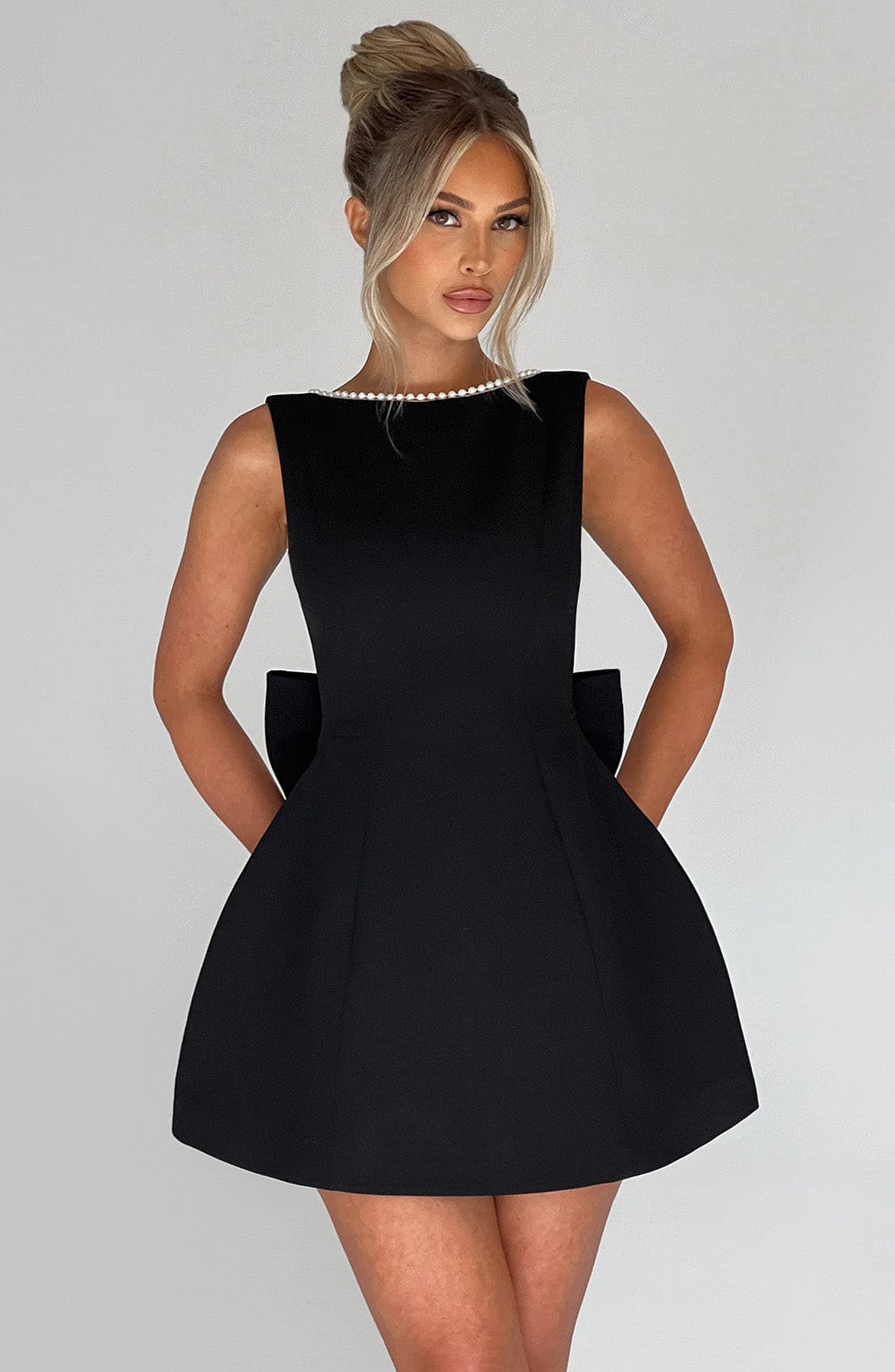 Women's Fashionable Structured Mini Wedding Guest Dress for Special Events